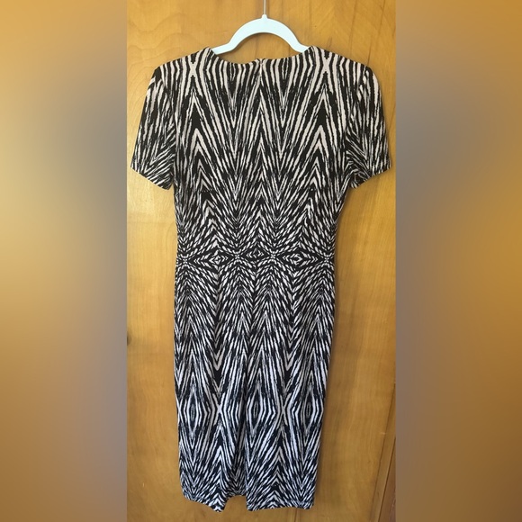 London times 4 below knee dress pink black short sleeve stretchy fully lined - Picture 4 of 4